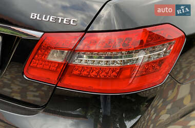 Седан Mercedes-Benz E-Class 2012 в 