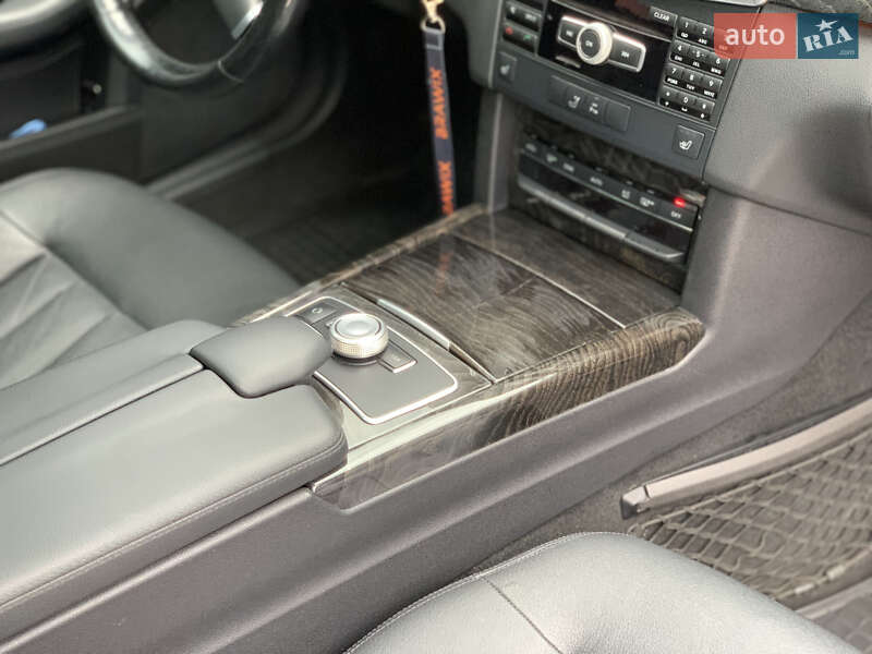 Седан Mercedes-Benz E-Class 2012 в Ивано-Франковске