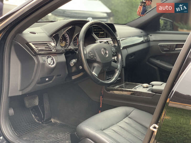 Седан Mercedes-Benz E-Class 2012 в Ивано-Франковске