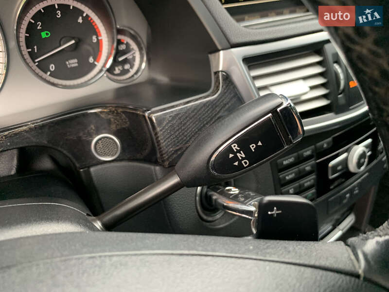 Седан Mercedes-Benz E-Class 2012 в Ивано-Франковске