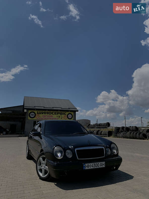 Mercedes-Benz E-Class 1998