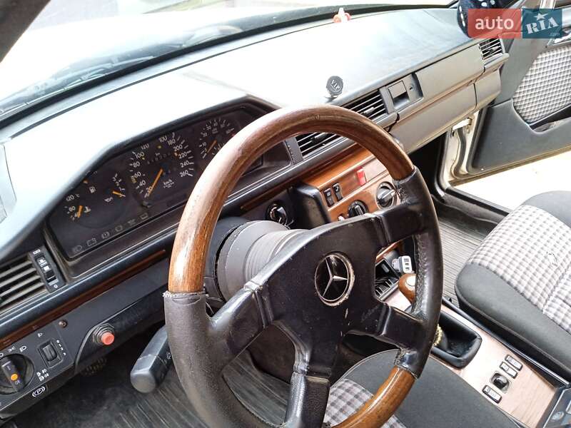 Седан Mercedes-Benz E-Class 1994 в Луцке