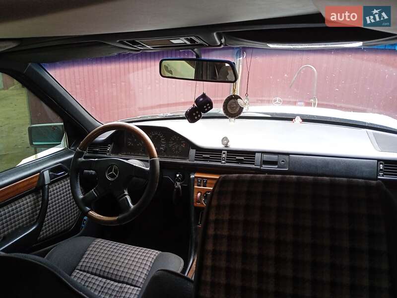 Седан Mercedes-Benz E-Class 1994 в Луцке