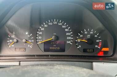 Седан Mercedes-Benz E-Class 1999 в Чернигове