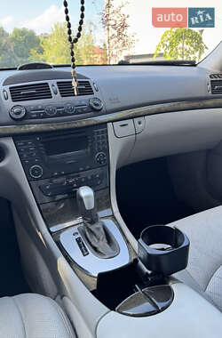 Седан Mercedes-Benz E-Class 2003 в 