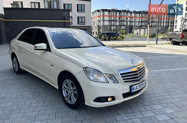 Седан Mercedes-Benz E-Class 2011 в Івано-Франківську