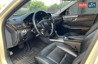 Седан Mercedes-Benz E-Class 2011 в 
