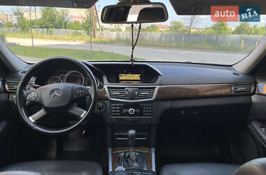 Седан Mercedes-Benz E-Class 2011 в 