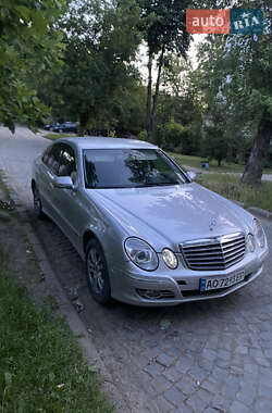 Седан Mercedes-Benz E-Class 2006 в Ужгороде