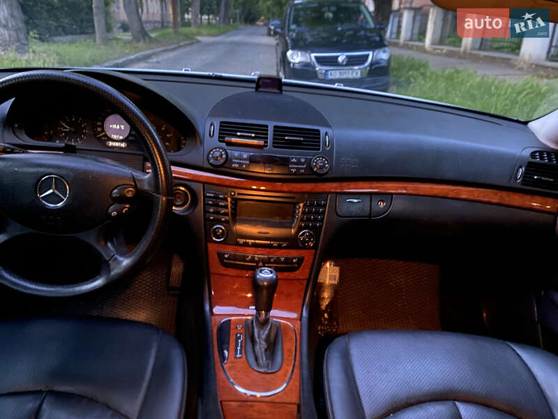 Седан Mercedes-Benz E-Class 2006 в Ужгороде