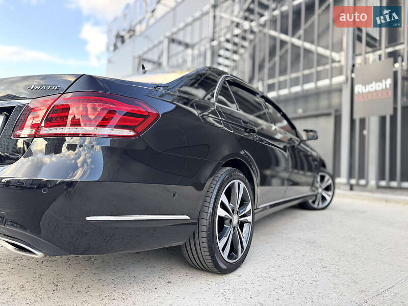 Седан Mercedes-Benz E-Class 2015 в Киеве