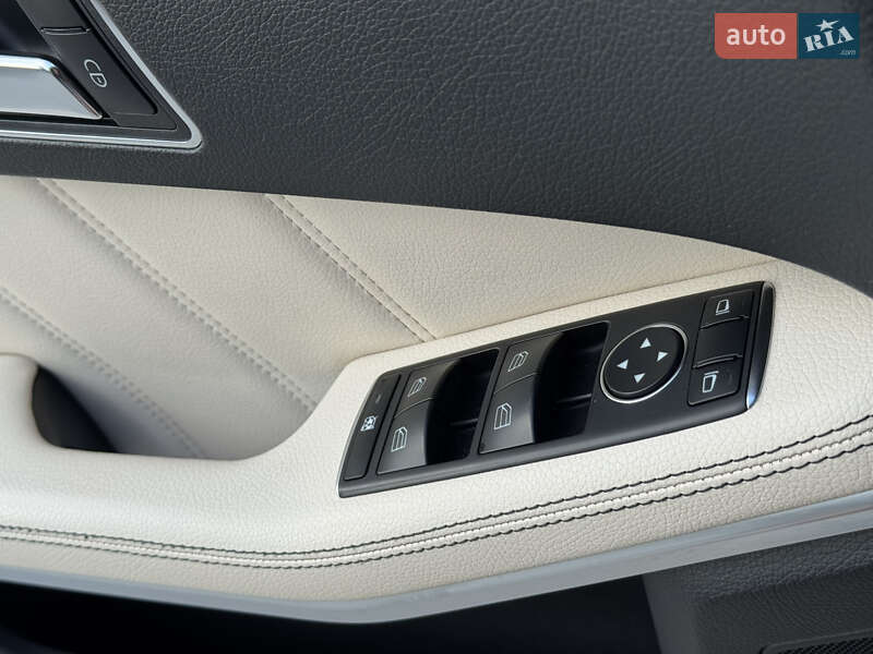 Седан Mercedes-Benz E-Class 2015 в Киеве