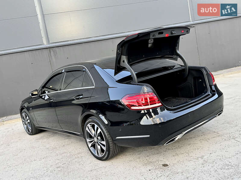 Седан Mercedes-Benz E-Class 2015 в Киеве