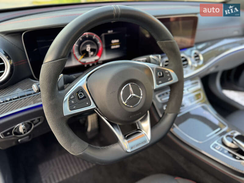 Седан Mercedes-Benz E-Class 2018 в Киеве