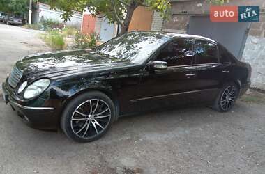 Седан Mercedes-Benz E-Class 2003 в Запоріжжі