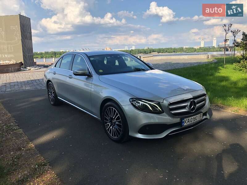 Седан Mercedes-Benz E-Class 2016 в Киеве