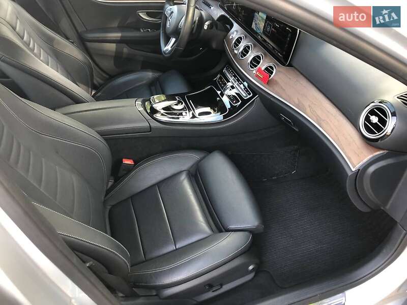 Седан Mercedes-Benz E-Class 2016 в Киеве
