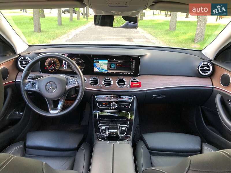 Седан Mercedes-Benz E-Class 2016 в Киеве
