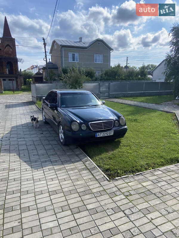 Mercedes-Benz E-Class 2001
