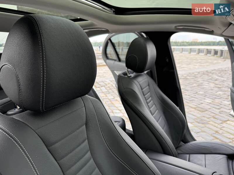 Седан Mercedes-Benz E-Class 2016 в Киеве