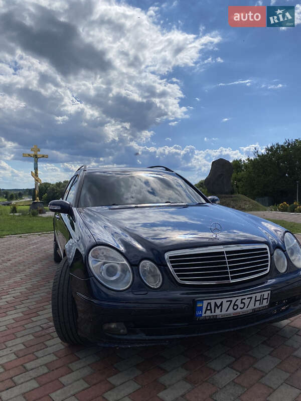 Универсал Mercedes-Benz E-Class 2005 в Киеве фото 16 Универсал Mercedes-Benz E-Class 2005 в Киеве