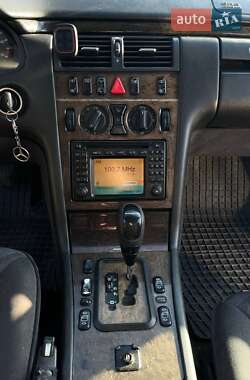 Универсал Mercedes-Benz E-Class 2000 в 