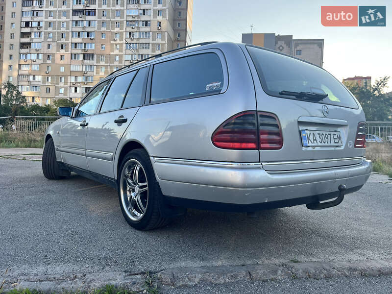 Универсал Mercedes-Benz E-Class 1998 в Киеве