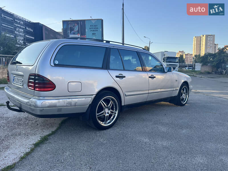 Универсал Mercedes-Benz E-Class 1998 в Киеве