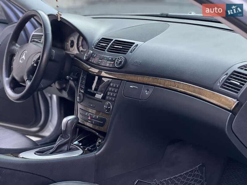 Седан Mercedes-Benz E-Class 2005 в Тернополе