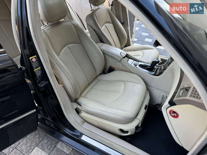 Седан Mercedes-Benz E-Class 2002 в Сваляве