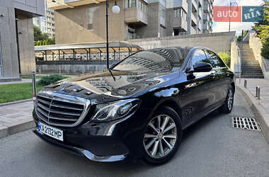 Седан Mercedes-Benz E-Class 2016 в Киеве