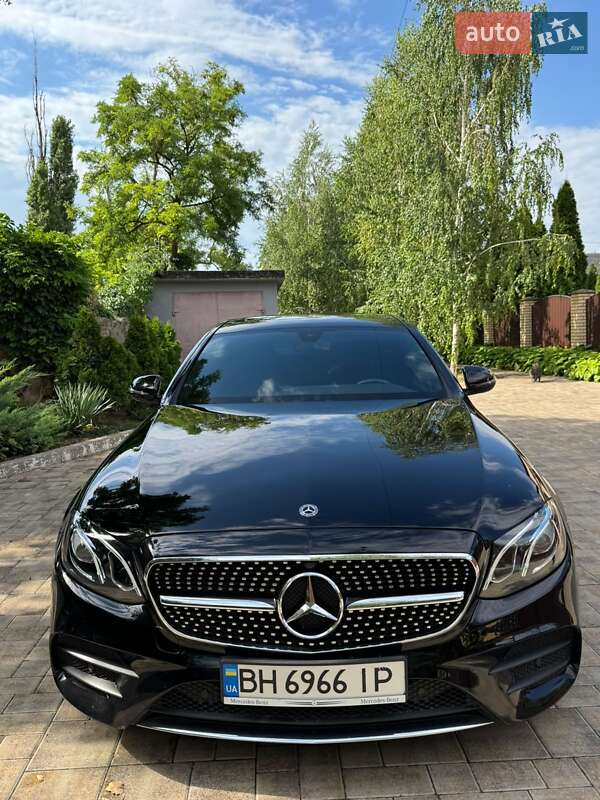 Седан Mercedes-Benz E-Class 2017 в 