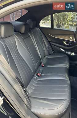 Седан Mercedes-Benz E-Class 2017 в 