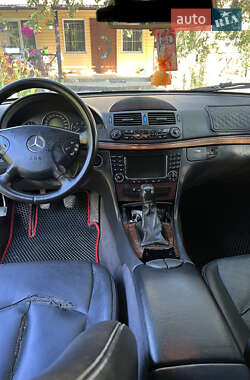 Седан Mercedes-Benz E-Class 2002 в 