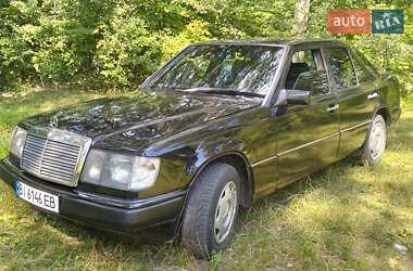Седан Mercedes-Benz E-Class 1985 в 