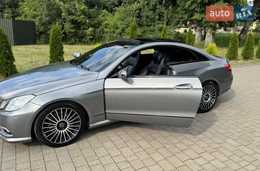 Купе Mercedes-Benz E-Class 2009 в 