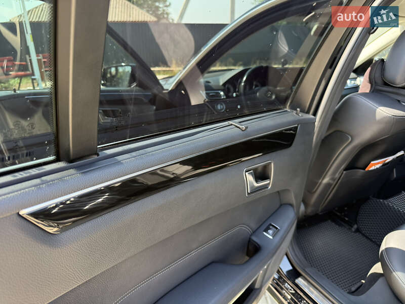 Седан Mercedes-Benz E-Class 2014 в Кропивницькому