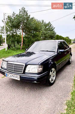 Седан Mercedes-Benz E-Class 1995 в Дублянах