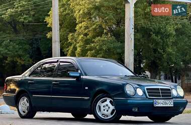 Седан Mercedes-Benz E-Class 1999 в 