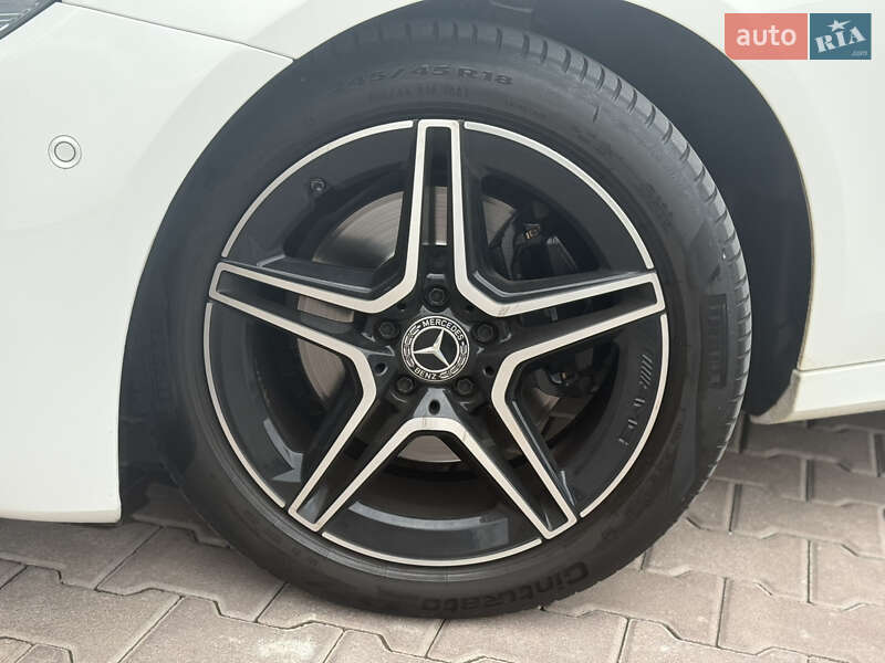 Седан Mercedes-Benz E-Class 2021 в Києві