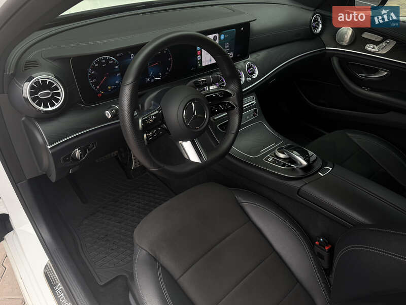 Седан Mercedes-Benz E-Class 2021 в Києві
