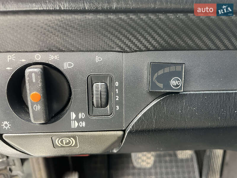 Седан Mercedes-Benz E-Class 1994 в Львове