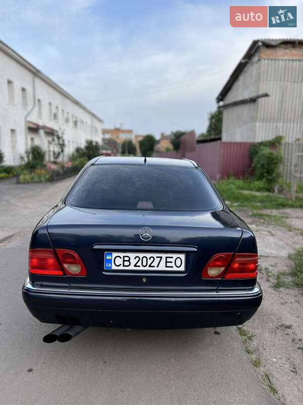 Седан Mercedes-Benz E-Class 1998 в Нежине