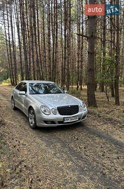 Седан Mercedes-Benz E-Class 2006 в Полонном