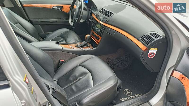 Седан Mercedes-Benz E-Class 2005 в Киеве
