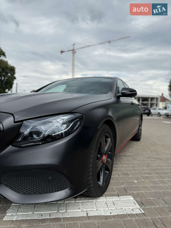 Седан Mercedes-Benz E-Class 2018 в Львове