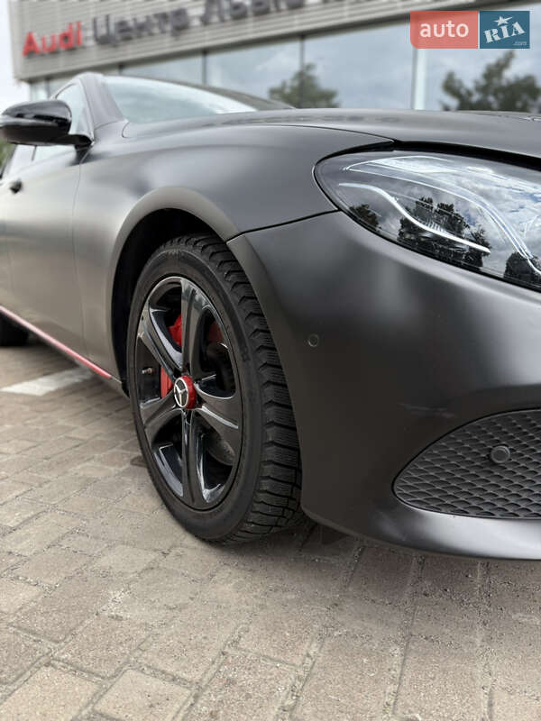 Седан Mercedes-Benz E-Class 2018 в Львове