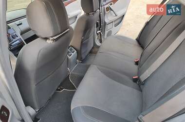 Седан Mercedes-Benz E-Class 2000 в  фото 23 Седан Mercedes-Benz E-Class 2000 в
