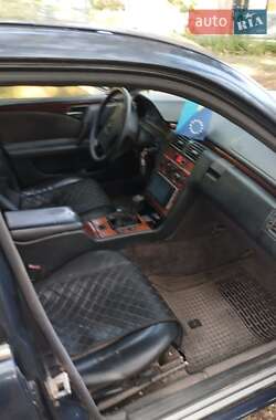 Седан Mercedes-Benz E-Class 1996 в Днепре