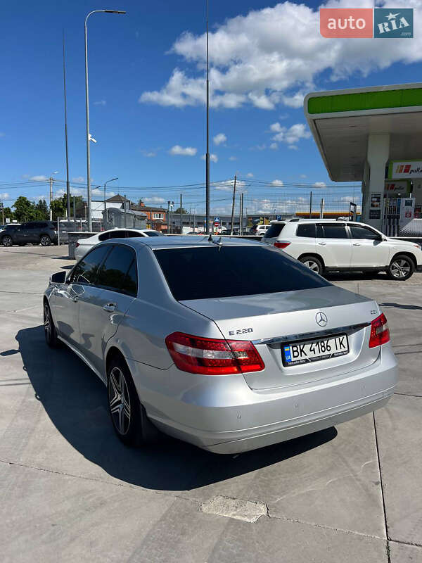 Седан Mercedes-Benz E-Class 2010 в Білій Церкві